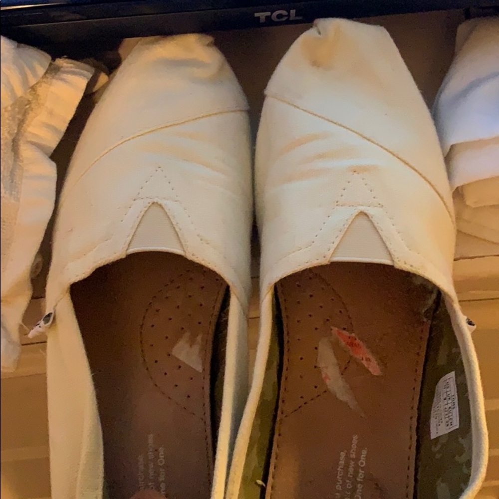 Toms
